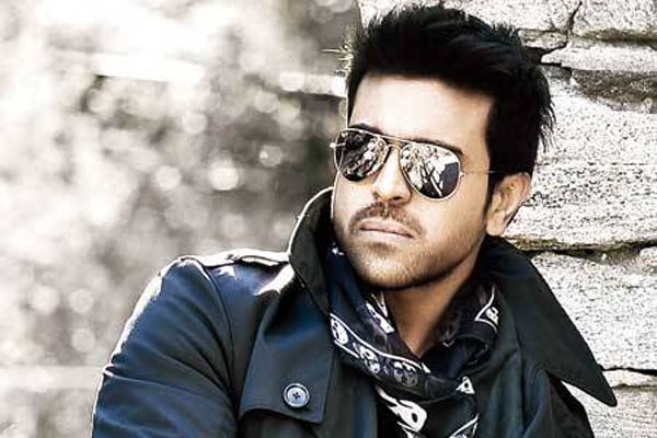 ram charan,bollywood,zanjeer,mega power star  రామ్‌చరణ్‌ మరోసారి తప్పు చేస్తున్నాడా? 